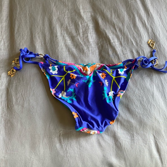 Trina Turk two piece- - Picture 5 of 7